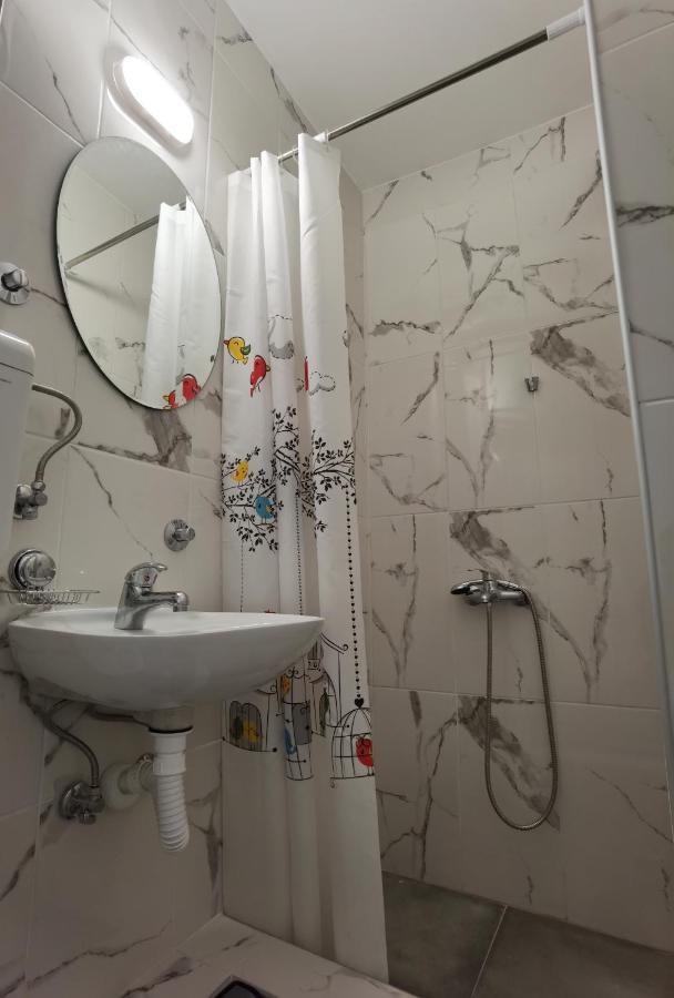 דירות בלגרד Apartman Lena Banovo Brdo מראה חיצוני תמונה