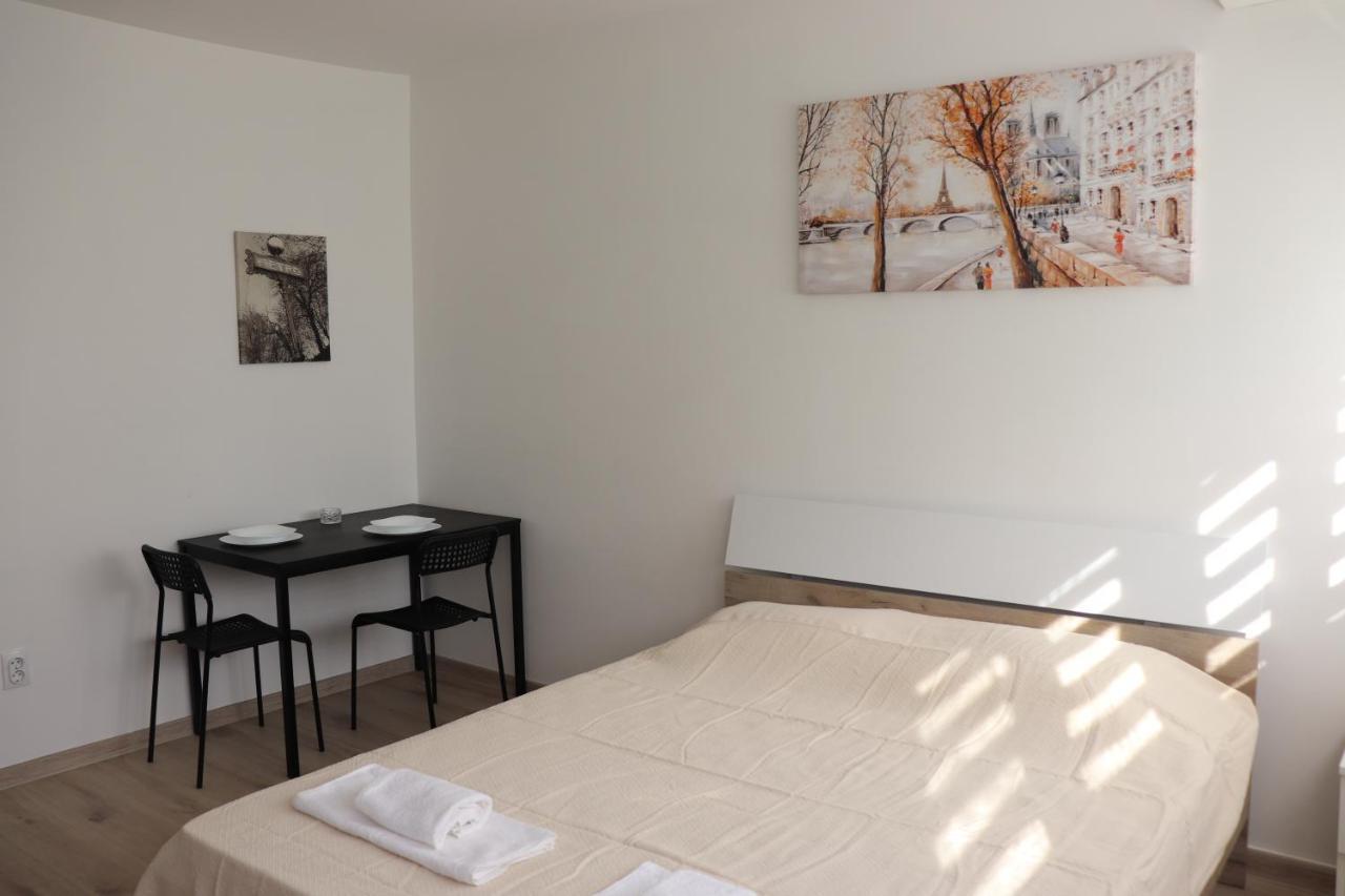 דירות בלגרד Apartman Lena Banovo Brdo מראה חיצוני תמונה