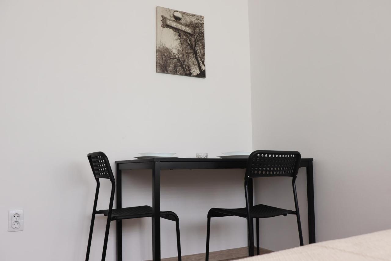 דירות בלגרד Apartman Lena Banovo Brdo מראה חיצוני תמונה